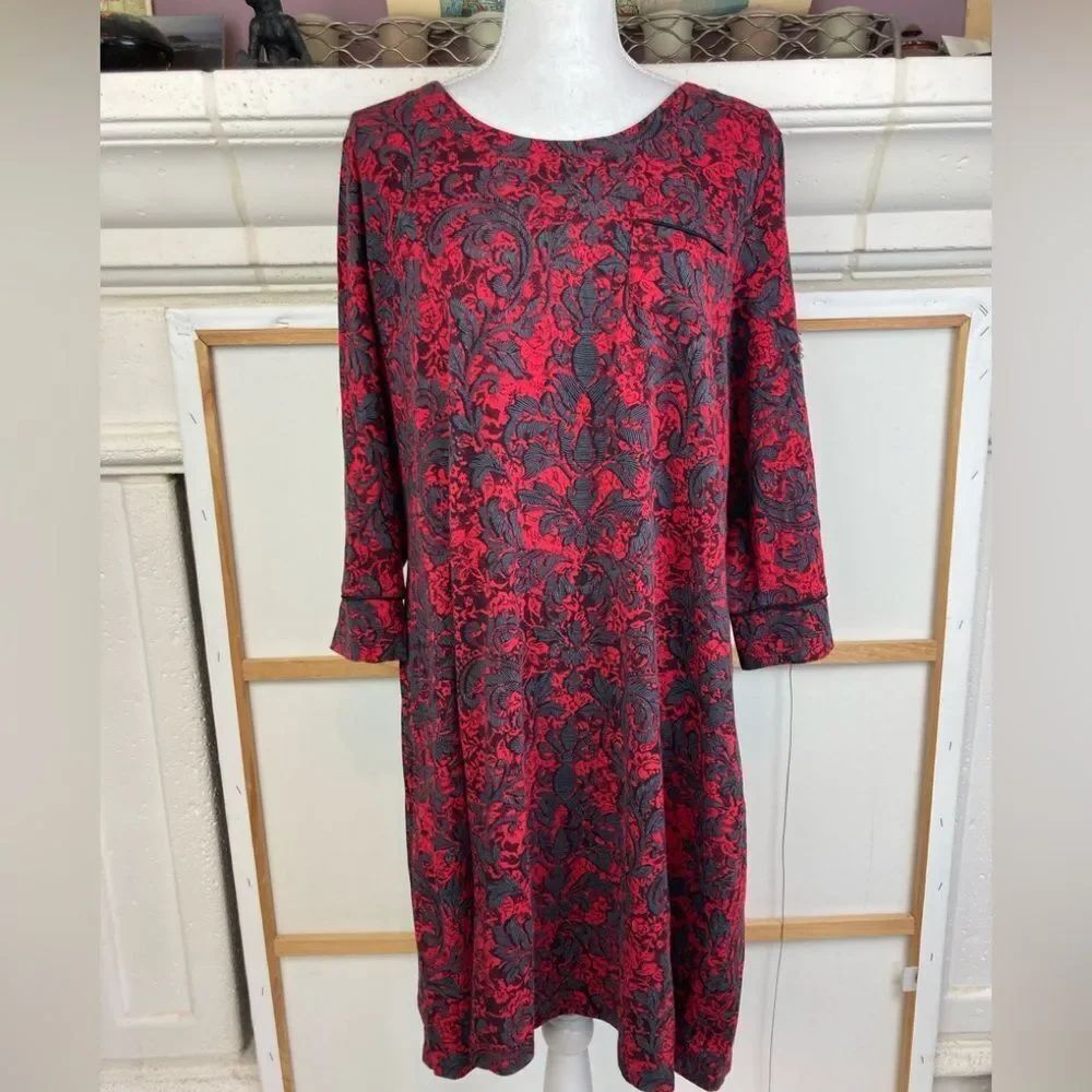 Soma Festive Nightgown w/black & gray, green scroll print